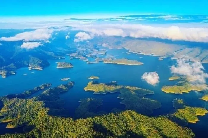 Hồ Tà Đùng nhìn từ trên cao